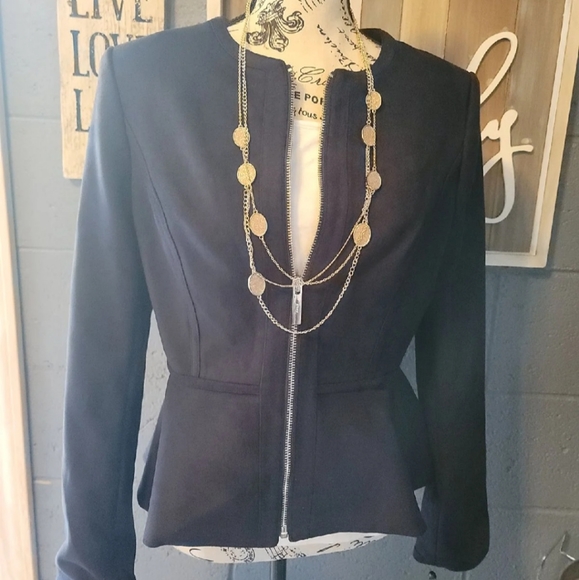 DKNY Sz6 & Necklace - Picture 2 of 5